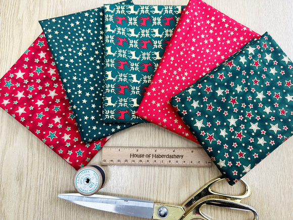 Fat Quarter Bundle - Red Green & Gold Christmas Star - Bunting Craft Fabric